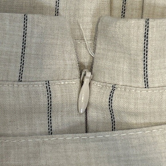 Banana Republic Ivory Pinstripe Wrap Skirt Tie Waist Tailored‎ Minimalist Sz 10P - Picture 5 of 10